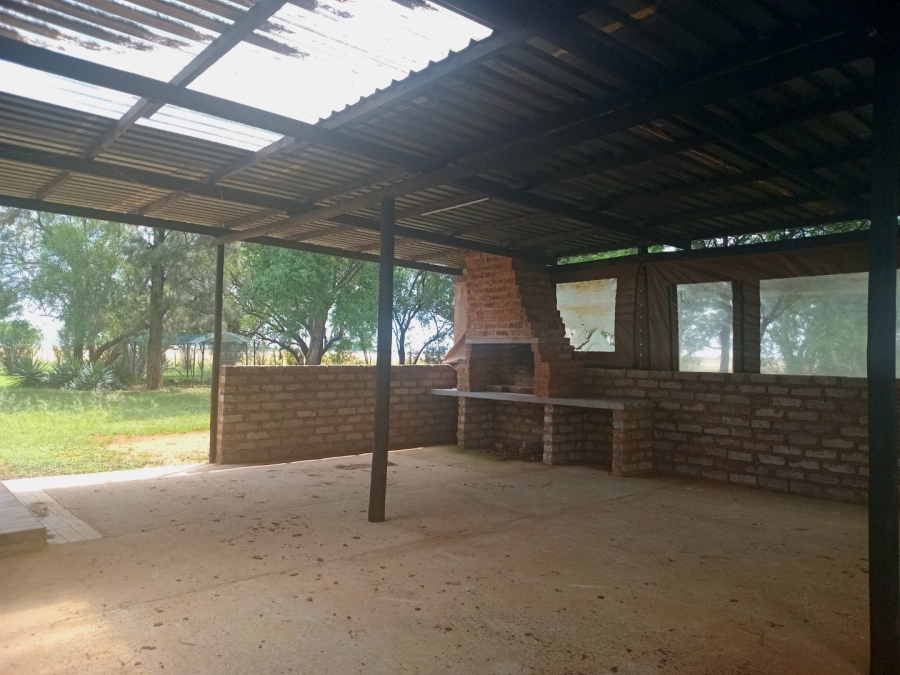 4 Bedroom Property for Sale in Bloemhof Rural North West